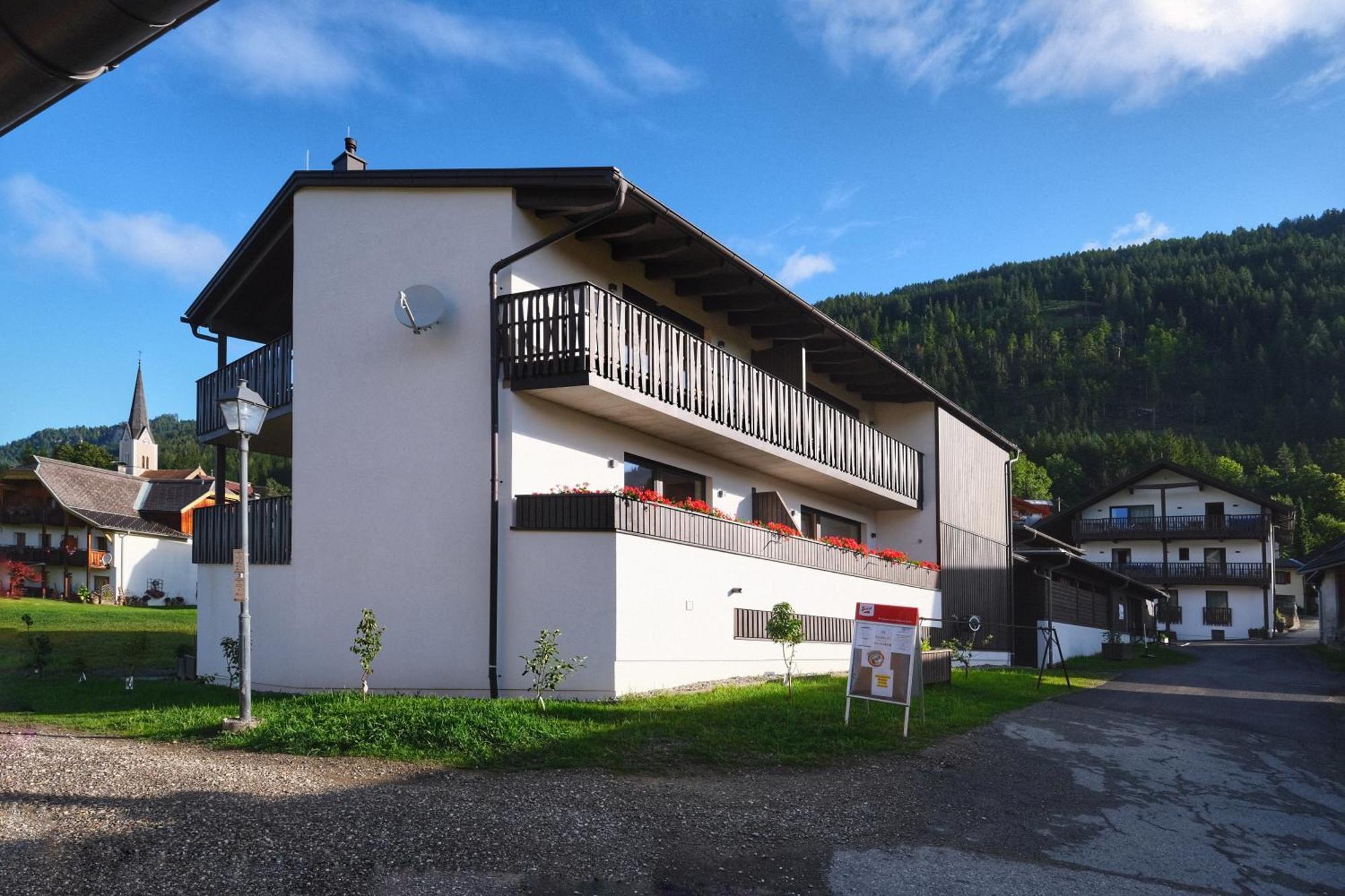 Seehotel & Seeapartments Kaerntnerhof- Direkt Am See! Weissensee Exterior foto
